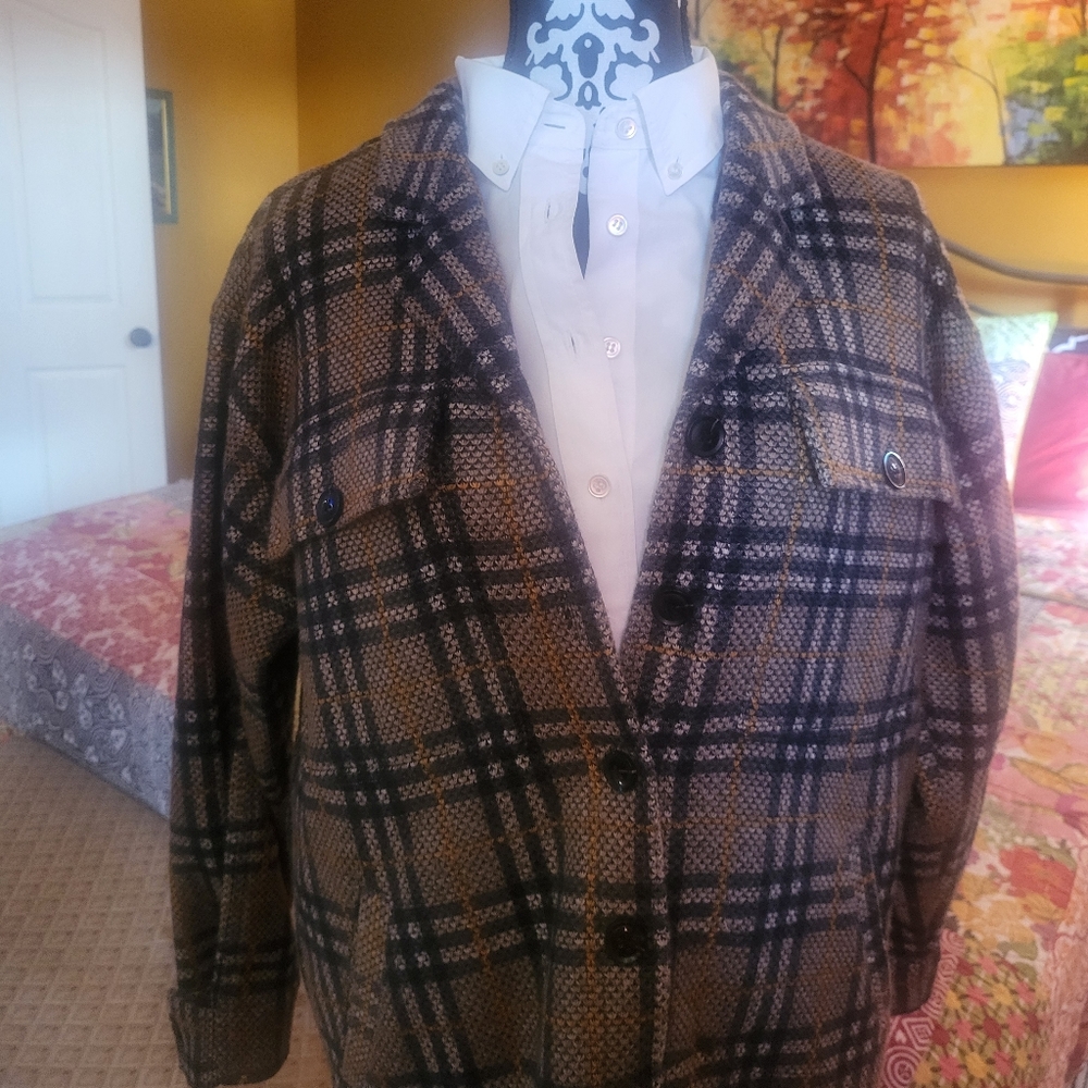 Liverpool LA button down plaid jacket navy, mustard, gray, cream size small